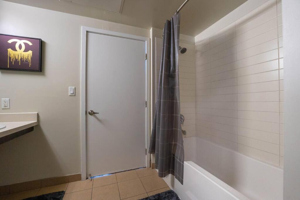 June Specials- Suite Spot Dtla- Free Parking For One Car! Los Angeles Exterior foto